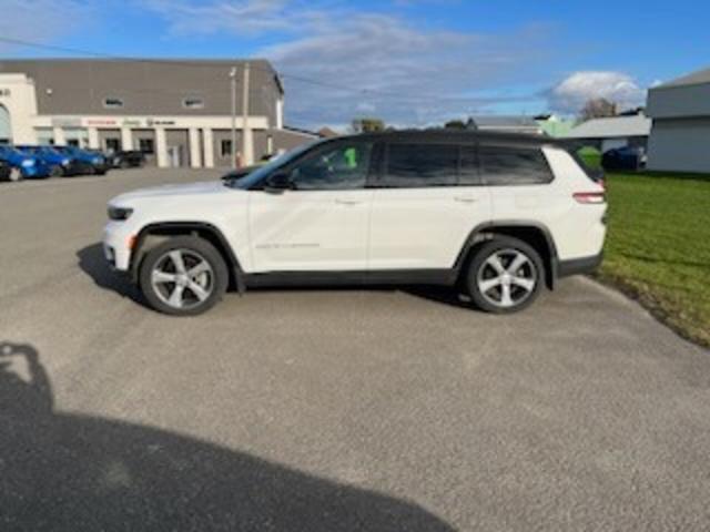 2021 Jeep Grand Cherokee L Limited in Matane - Image 3 of 6
