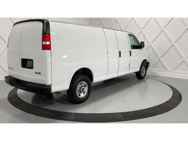 2022 GMC Savana Van  (Stk: NP7687) in Vaughan - Image 8 of 32