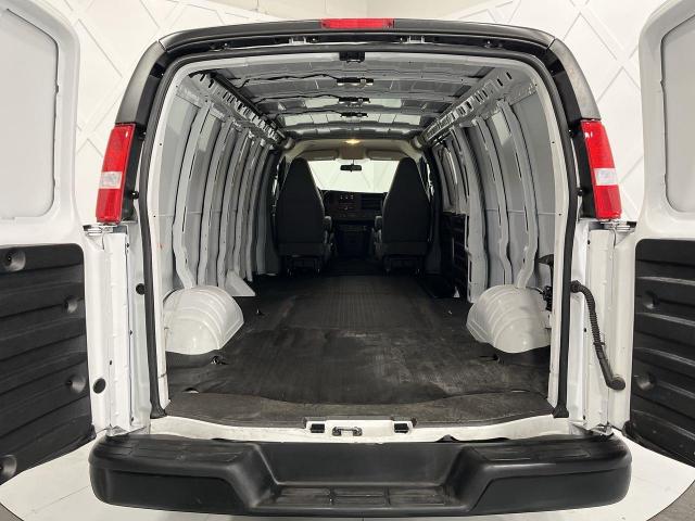 2022 GMC Savana Van  (Stk: NP7687) in Vaughan - Image 24 of 32