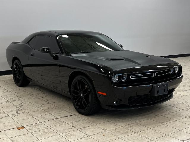 2015 Dodge Challenger SXT Plus or R/T (Stk: H560142A) in Courtenay - Image 1 of 17