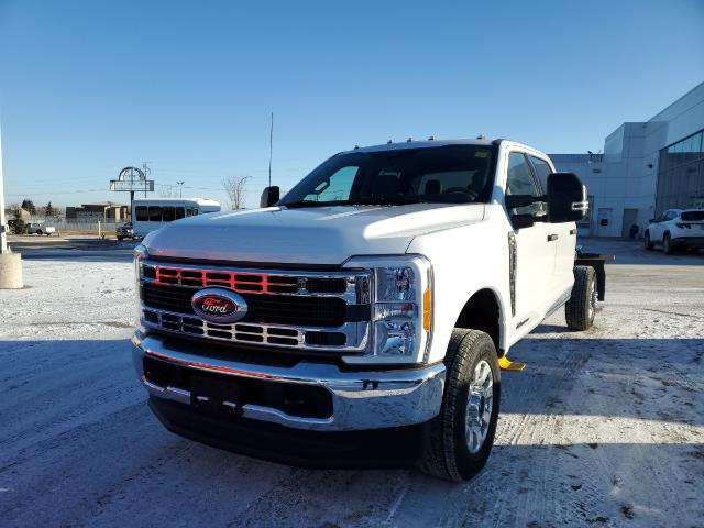 2023 Ford F-350 Chassis XLT (Stk: F0189) in Prince Albert - Image 1 of 11