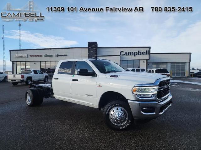 2022 RAM 3500 Chassis Tradesman/SLT/Laramie/Limited (Stk: U2606A) in Fairview - Image 1 of 14