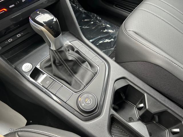 2024 Volkswagen Tiguan Comfortline R-Line Black Edition (Stk: 12352) in Peterborough - Image 15 of 21 2024 Volkswagen Tiguan Comfortline R-Line Black Edition (Stk: 12352) in Peterborough - Image 15 of 21