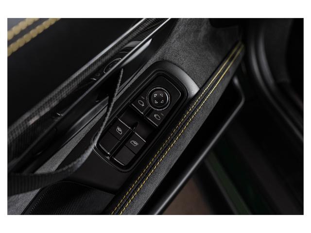 2018 Porsche 911 GT2 RS in Woodbridge - Image 39 of 64 2018 Porsche 911 GT2 RS in Woodbridge - Image 39 of 64