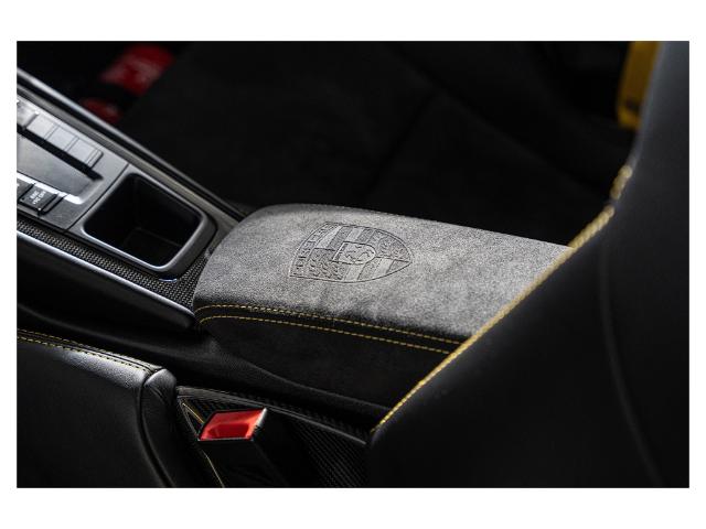 2018 Porsche 911 GT2 RS in Woodbridge - Image 32 of 64 2018 Porsche 911 GT2 RS in Woodbridge - Image 32 of 64