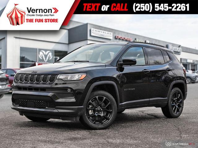 2024 Jeep Compass Altitude (Stk: 240035) in Vernon - Image 1 of 27