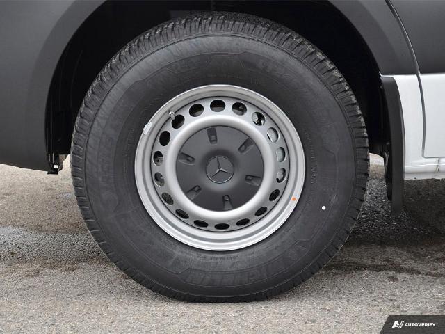 2024 Mercedes-Benz Sprinter 2500 Standard Roof 4-Cyl Diesel (Stk: S2408865) in London - Image 6 of 25