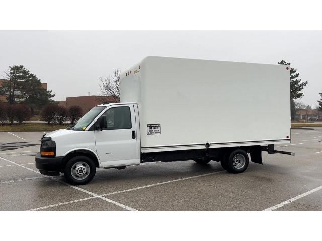 2021 GMC Savana Van (Stk: NP8498) in Vaughan - Image 5 of 32 2021 GMC Savana Van (Stk: NP8498) in Vaughan - Image 5 of 32