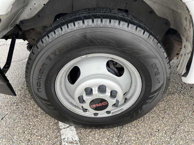 2021 GMC Savana Van (Stk: NP8498) in Vaughan - Image 10 of 32 2021 GMC Savana Van (Stk: NP8498) in Vaughan - Image 10 of 32