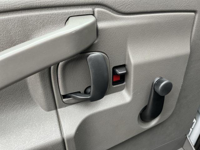 2021 GMC Savana Van (Stk: NP8498) in Vaughan - Image 15 of 32 2021 GMC Savana Van (Stk: NP8498) in Vaughan - Image 15 of 32