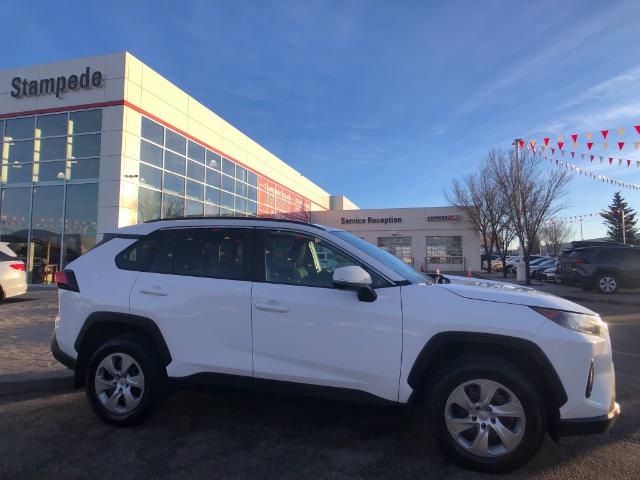 2021 Toyota RAV4 LE (Stk: 10330A) in Calgary - Image 1 of 25