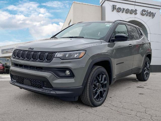 2024 Jeep Compass Altitude (Stk: 24-9002) in London - Image 1 of 15