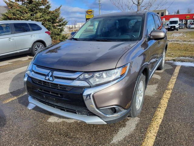 2016 Mitsubishi Outlander ES - 76,502km