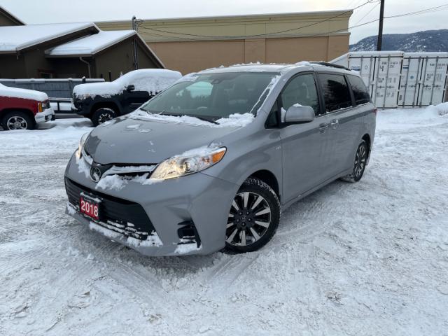 2018 Toyota Sienna LE 7-Passenger (Stk: T8872A) in Penticton - Image 1 of 26