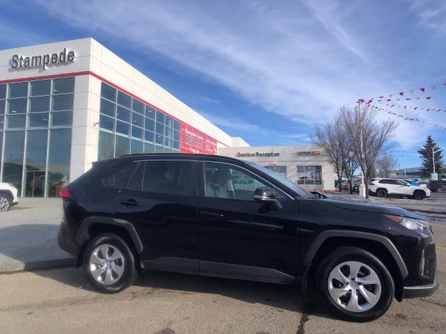 2021 Toyota RAV4 LE (Stk: 10344A) in Calgary - Image 1 of 26