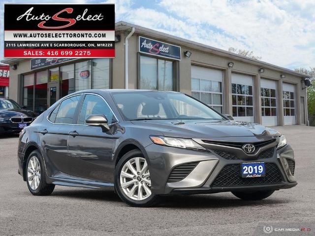 2019 Toyota Camry SE (Stk: 1TCM43G) in Scarborough - Image 1 of 31