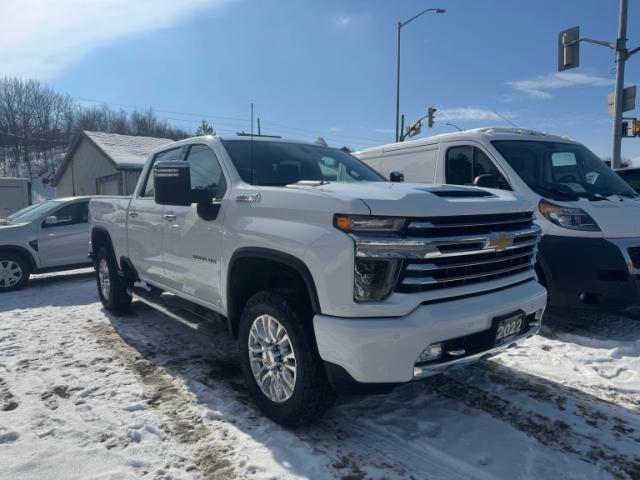 2022 Chevrolet Silverado 2500HD High Country - 43,600km