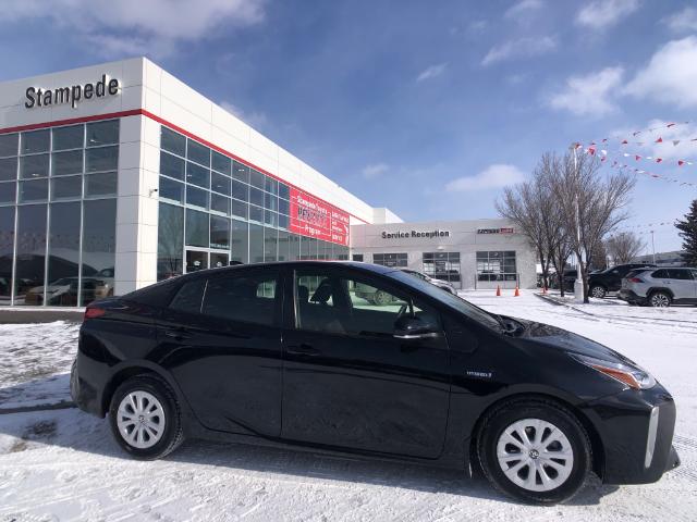 2022 Toyota Prius Base (Stk: 10428A) in Calgary - Image 1 of 26