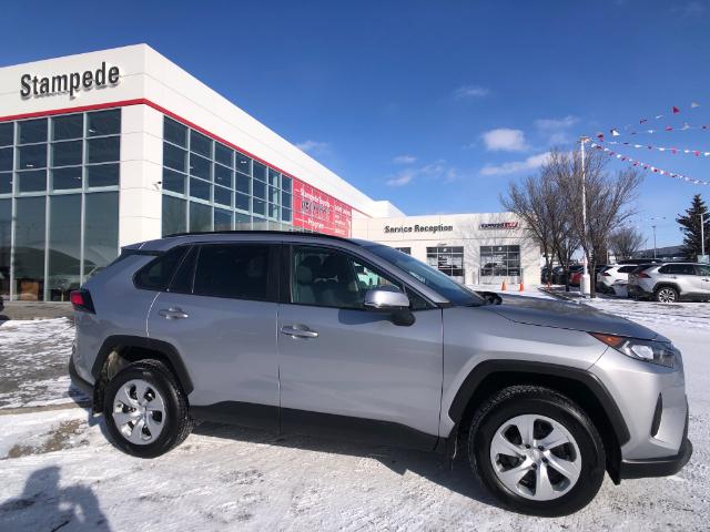 2021 Toyota RAV4 LE (Stk: 10429A) in Calgary - Image 1 of 27