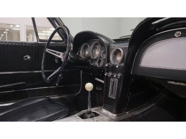 1963 Chevrolet Corvette Stingray Convertible (Stk: 107153) in Watford - Image 31 of 48