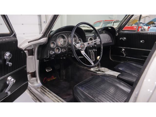 1963 Chevrolet Corvette Stingray Convertible (Stk: 107153) in Watford - Image 23 of 48