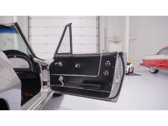 1963 Chevrolet Corvette Stingray Convertible (Stk: 107153) in Watford - Image 33 of 48