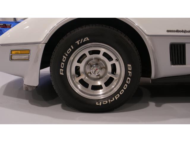 1982 Chevrolet Corvette  (Stk: 100084) in Watford - Image 21 of 39