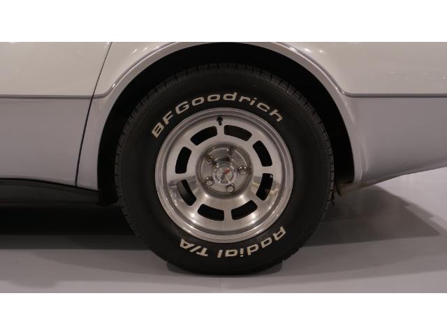 1982 Chevrolet Corvette  (Stk: 100084) in Watford - Image 22 of 39