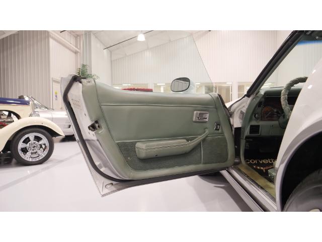 1982 Chevrolet Corvette  (Stk: 100084) in Watford - Image 27 of 39