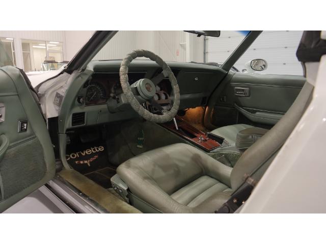 1982 Chevrolet Corvette  (Stk: 100084) in Watford - Image 28 of 39