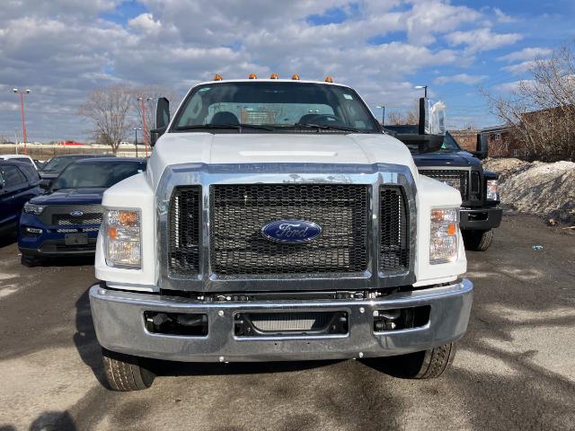 2025 Ford F-750 Diesel Base (Stk: 2500060) in Ottawa - Image 2 of 11