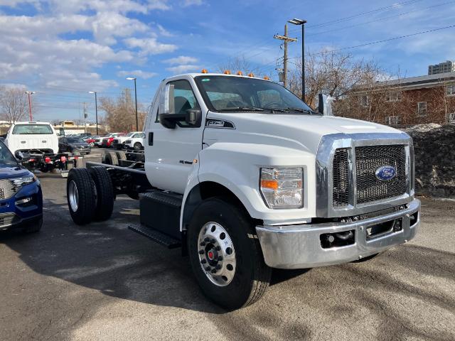 2025 Ford F-750 Diesel Base (Stk: 2500060) in Ottawa - Image 3 of 11