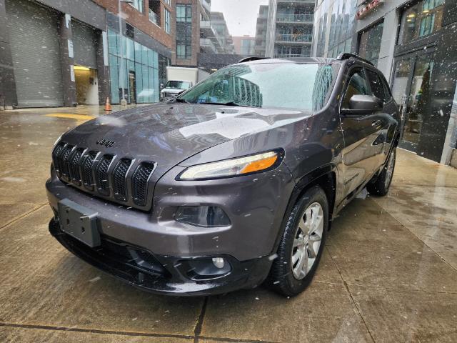 2018 Jeep Cherokee North (Stk: T8013A) in Toronto - Image 1 of 24