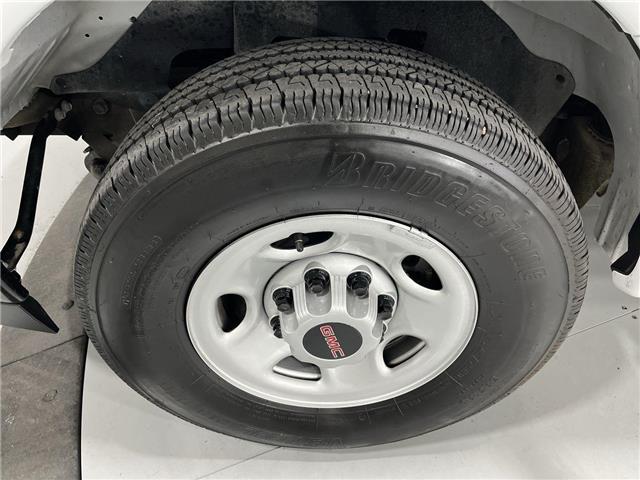 2022 GMC Savana 2500  (Stk: NP7687-2) in Vaughan - Image 10 of 32