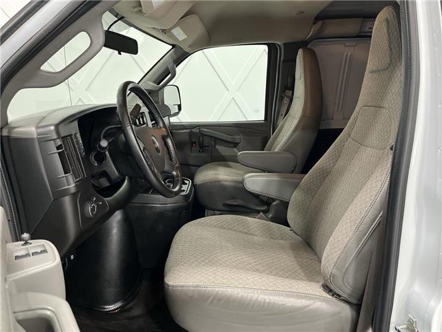 2022 GMC Savana 2500  (Stk: NP7687-2) in Vaughan - Image 12 of 32