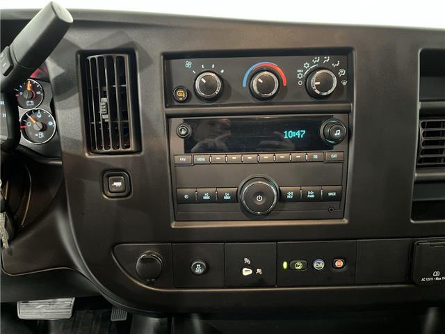 2022 GMC Savana 2500  (Stk: NP7687-2) in Vaughan - Image 20 of 32