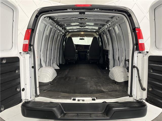 2022 GMC Savana 2500  (Stk: NP7687-2) in Vaughan - Image 24 of 32