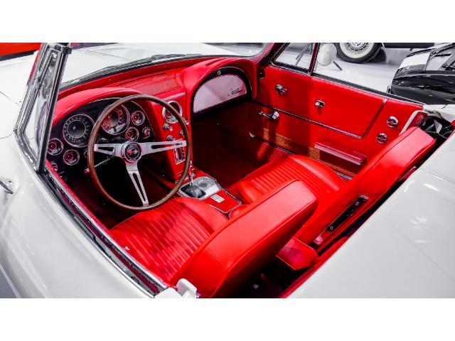 1964 Chevrolet Corvette Stingray Convertible (Stk: 112139) in Watford - Image 26 of 49