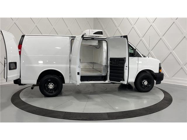 2022 GMC Savana Van  (Stk: ATNP3021-2) in Vaughan - Image 9 of 36
