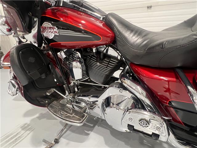 2006 Harley-Davidson FLHTCU  (Stk: 699085) in Watford - Image 9 of 24