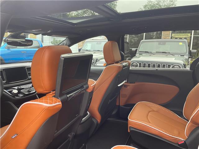 2024 Chrysler Pacifica Hybrid Pinnacle (Stk: 24030) in New Hamburg - Image 8 of 10 2024 Chrysler Pacifica Hybrid Pinnacle (Stk: 24030) in New Hamburg - Image 8 of 10