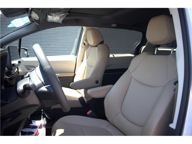 2024 Toyota Sienna XLE 8-Passenger (Stk: MU2358) in London - Image 18 of 28