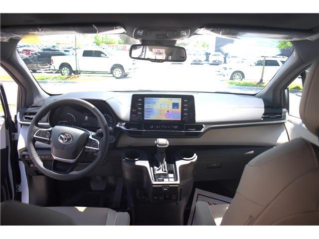 2024 Toyota Sienna XLE 8-Passenger (Stk: MU2358) in London - Image 8 of 28