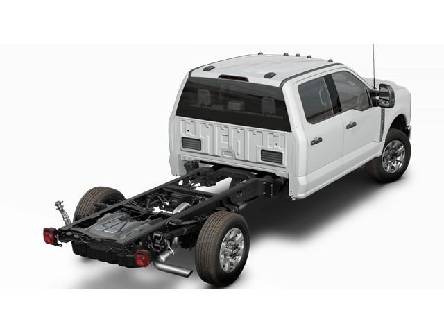 2024 Ford F-350 Chassis XLT (Stk: MR303) in Kamloops - Image 3 of 7