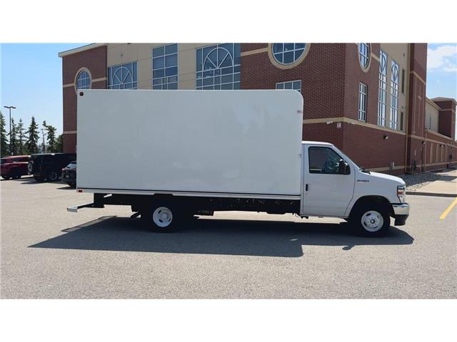 2022 Ford E-450  (Stk: NP9389) in Vaughan - Image 2 of 26