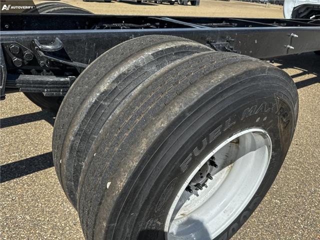 2025 Ford F-750 Diesel Base (Stk: 25F4113) in Red Deer - Image 5 of 19