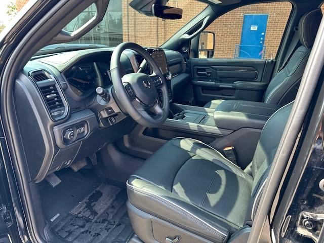 2024 RAM 2500 Limited (Stk: NP5180) in Vaughan - Image 4 of 5 2024 RAM 2500 Limited (Stk: NP5180) in Vaughan - Image 4 of 5