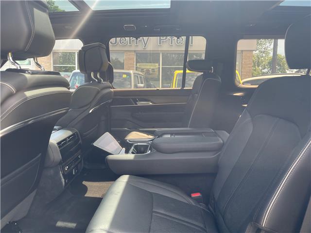 2023 Jeep Grand Wagoneer Series II (Stk: 23022) in New Hamburg - Image 7 of 11
