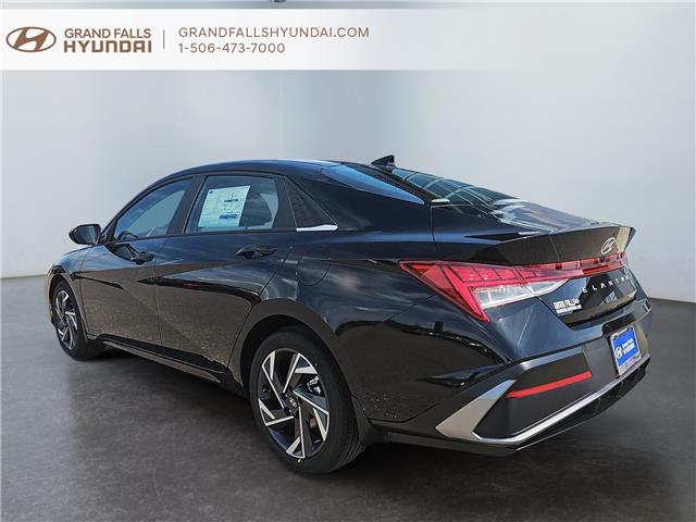 2024 Hyundai Elantra Luxury w/Two-Tone Interior (Stk: 242573N) in Grand Falls - Image 4 of 17