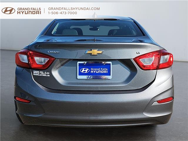2018 Chevrolet Cruze LT Auto (Stk: 242695B) in Grand Falls - Image 3 of 15